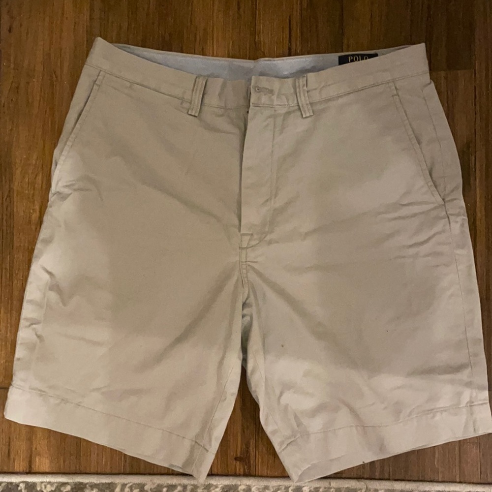 Men's 9.5-Inch Stretch Classic-Fit Chino Shorts